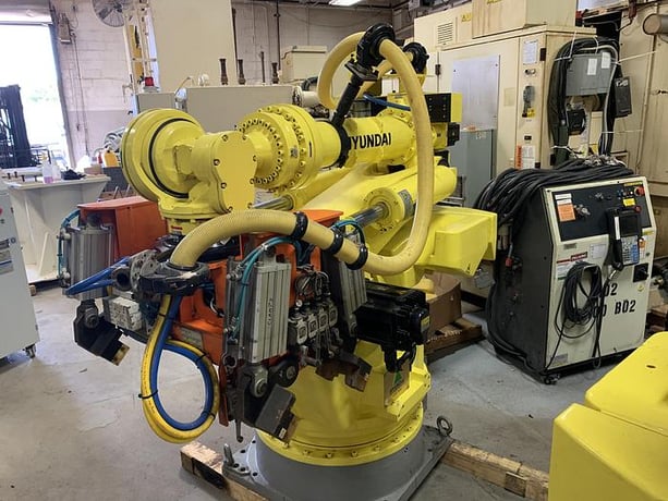 Hyundai, HX400, 400 Kg x 2573mm reach, Hi5a-S80 controller, 2013 (2 available) - Image 5