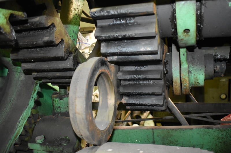 5' x 1-1/2" Bertsch #14, initial type, air drop end, power rear roll adjust, power front roll adjust, 50 HP - Image 2