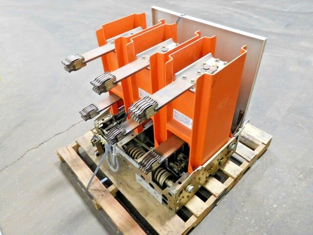 1200 Amps, General Electric, VB-7.2-500-3, Power Vac Circuit Breaker, 8.25 Kv, 125 VDC - Image 6