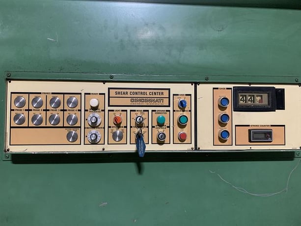 1/2" x 10' Cincinnati #500, hydraulic power shear, 48" Back Gauge, (2) squaring arm, 40 HP, 13 hold downs - Image 8