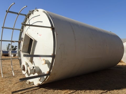 Mild Steel Silo, 1750 cu.ft., 12' x 15', cone bottom, dust collector, 12" flange bottom center discharge - Image 2
