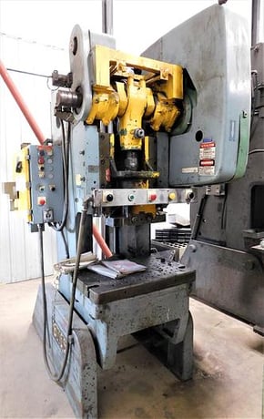 60 Ton, Bliss #C-60, OBI mechanical press, 6" stroke, 13-3/4" Shut Height, 3" adjustment, Ross air valve, air - Image 1
