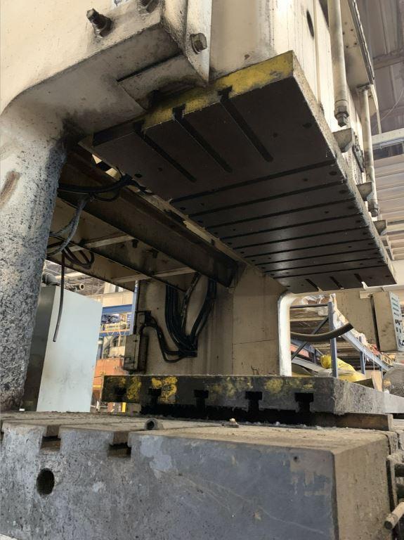 275 Ton, Komatsu #OBW250-2, gap frame double crank press, 11.81" stroke, 21.65" Shut Height, 1984 - Image 3