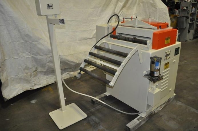 8000 lb. CWP / Rowe servo feed line, 15" W x .093", pilot release, entry/exit pinch rolls, cascade rolls - Image 4