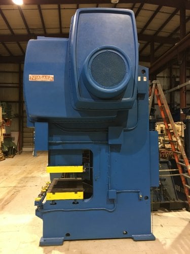200 Ton, Niagara #SG2-200-60-30, 10" stroke, 24" Shut Height, 6" adj, 60" LR x 30" front back bed, air - Image 4