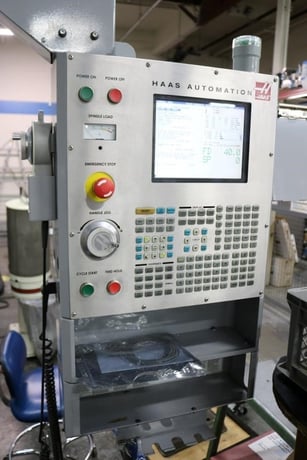 Haas #VF-6D/40, 15000 RPM spindle,coolant thru spindle,air blast, #40 taper, 24 side mount tool - Image 2