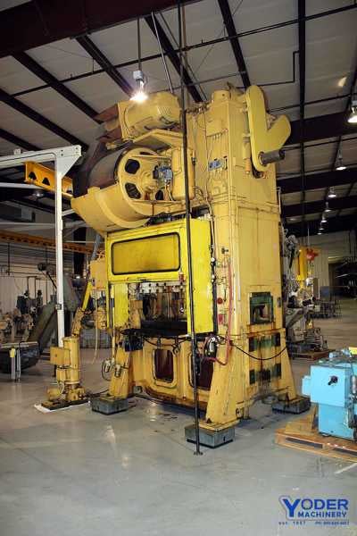 250 Ton, Verson #HS2-250-54-30T, straight side double crank press, 4" stroke, 18" Shut Height, air clutch & - Image 3