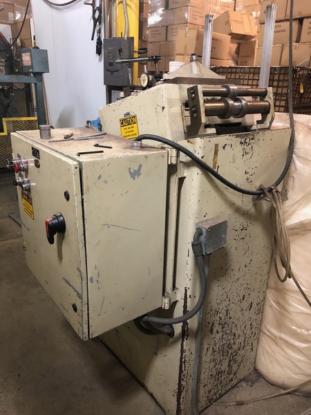 60 Ton, Johnson #60, 3" stroke, 10-75 SPM, Wintress, 12" servo feed line, 22" x32" bed - Image 9