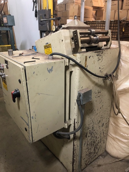 60 Ton, Johnson #60, 3" stroke, 10-75 SPM, Wintress, 12" servo feed line, 22" x32" bed - Image 10