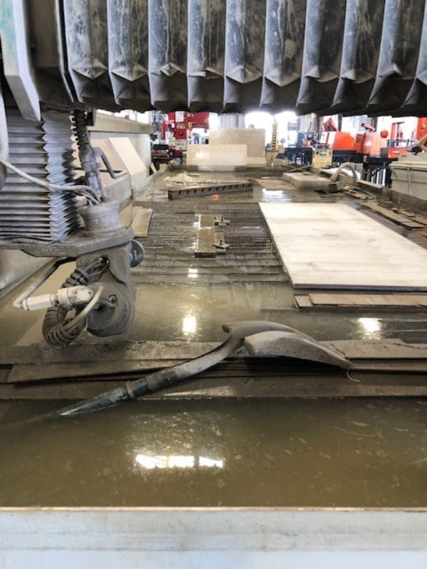 Flow #Mach-4-7320B, 5-Axis waterjet cutting, 100 HP, 87000 psi, Dynamic XD 5-Axis head - Image 4