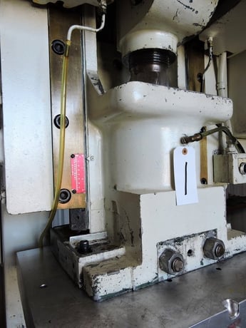 60 Ton, Bliss #CH60, hi-speed to 500 SPM, 2" stroke, air clutch & brake, 32" x21" bed, bolster plate - Image 7