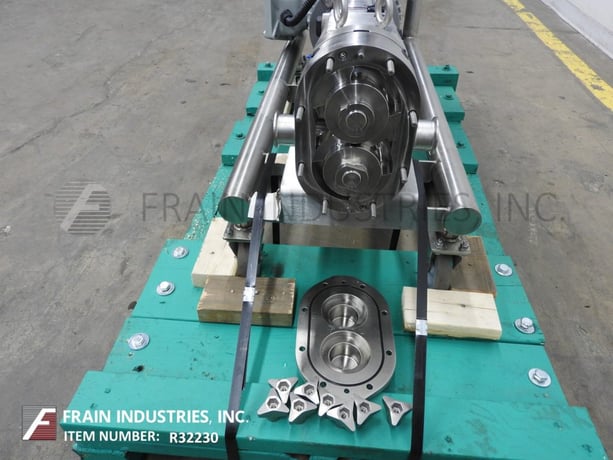1-36 GPM @ 200 psi, Waukesha #30, positive displacement pump, 316 Stainless Steel, clockwise or counter - Image 2