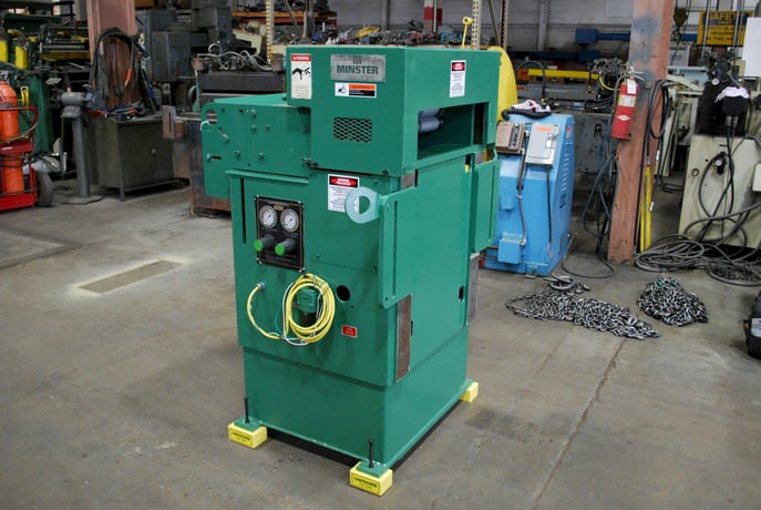14" x .135" Minster Servo roll feed, cabinet base mounted - Image 2