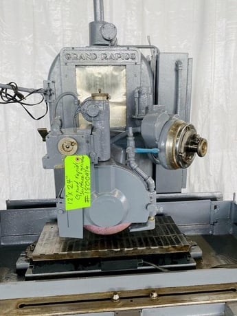 10" x 24" Gallmeyer & Livingston #360, hydraulic horizonal grinder, incremental downfeed, over the wheel - Image 4
