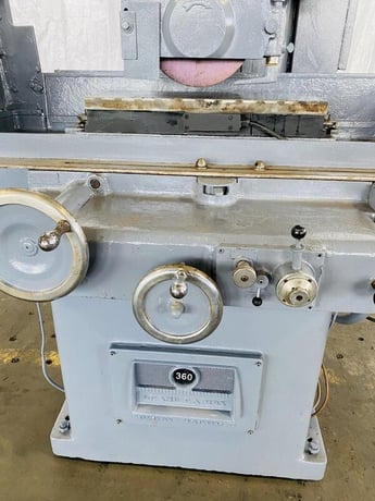 10" x 24" Gallmeyer & Livingston #360, hydraulic horizonal grinder, incremental downfeed, over the wheel - Image 7