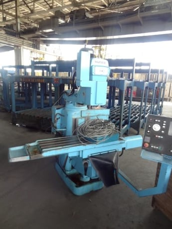 Hurco #KMB-1M, Vertical Mill, 14" x49" table, 24" X, 14" Y, 5" Z, 15.5" knee travel, tooling - Image 2