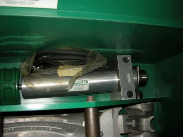 4" Greenlee #884/885, portable hydraulic bender 1-1/4" to 4" - Image 1