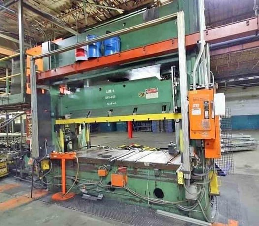200 Ton, Pacific #200-D10-36, hydraulic press, 18" stroke, 126" BH, 20" windows, 30 HP, light curtains - Image 1