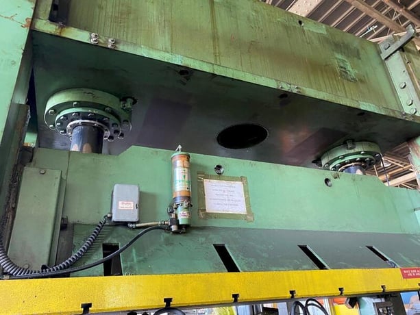 300 Ton, Pacific #300D10-60, hydraulic press, 18" stroke, 28" window, 123" x 60" bed, 40 HP, Allen Bradley - Image 9