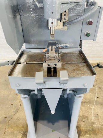 5 Ton, Hannifin #F-50, hydraulic press, 6" stroke, adjustable stroke length, 16" x 12" table, 2-1/2" ram - Image 5