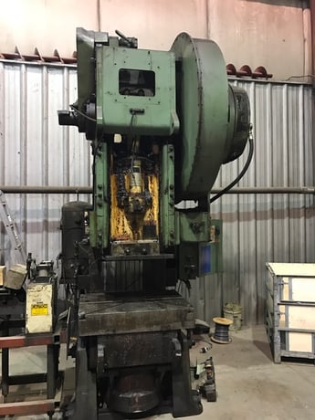 110 Ton, USI Clearing #110-P-701, OBI press, 6" stroke, 18-1/8" Shut Height, 5" adjustment, 39" x 30" bed, 40 - Image 1