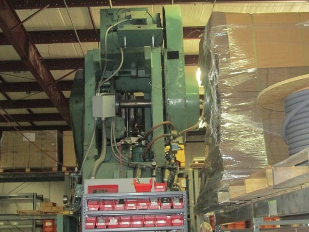 250 Ton, Niagara #M250, OBI press, 8" stroke, 22-1/2" Shut Height, 6" powered adjustment, 58" x 35" bed, 35 - Image 3