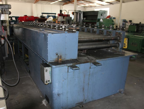 18 Stand, ASC #A.S., rollformer, 2.75" shaft diameter, 36" roll space, 1.75" vertical, 10.5" horizontal - Image 3