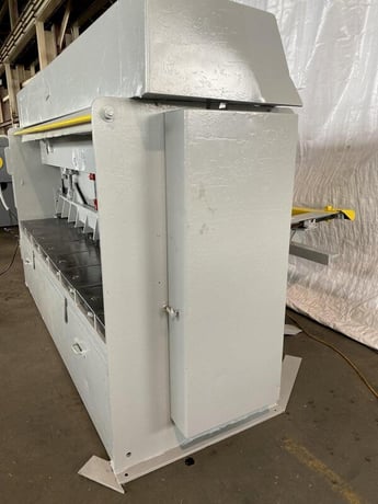 1/2" x 10' HTC hydraulic shear, front operated power back gauge, 11 hold downs, 72" squaring arm, 25 HP - Image 5
