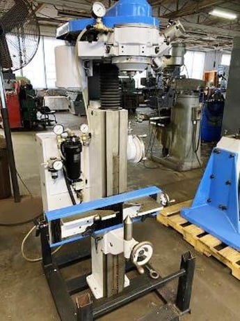 Bryant center hole grinder, 2" x72" cap., standard vise jaws, universal dresser, rebuilt, #13295 - Image 1
