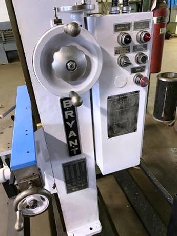 Bryant center hole grinder, 2" x72" cap., standard vise jaws, universal dresser, rebuilt, #13295 - Image 2