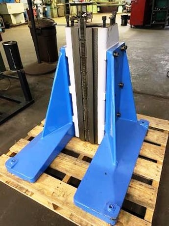 Bryant center hole grinder, 2" x72" cap., standard vise jaws, universal dresser, rebuilt, #13295 - Image 4