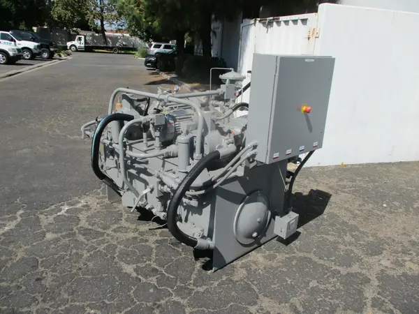 Continental Hydraulic #PVR50-42A15, hydraulic pumps, (2) 10 HP pumps, (1) 5 HP pump, controls, valves & heat - Image 2