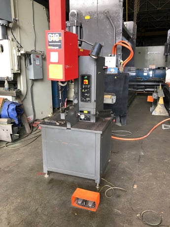 6 Ton, Haeger #618-Plus-H, insertion machine, 18" throat, 8" stroke, 2010 - Image 1