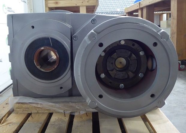 Nord Gear Type SK 8382AFB VL N320TC Unicase, 35.88:1 ratio, 1.70 service factor, new surplus, 2019 - Image 5