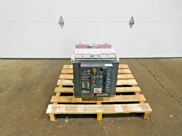 800 Amps, Siemens, WLF2A308, Integrated cubicle bus power circuit breaker, with Siemens ETU745 trip unit - Image 3
