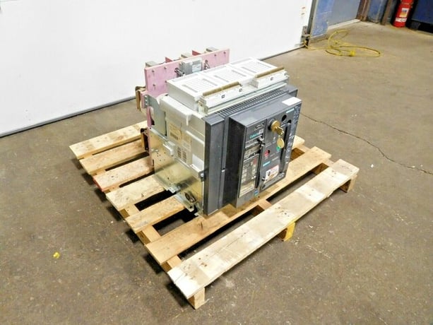 800 Amps, Siemens, WLF2A308, Integrated cubicle bus power circuit breaker, with Siemens ETU745 trip unit - Image 4