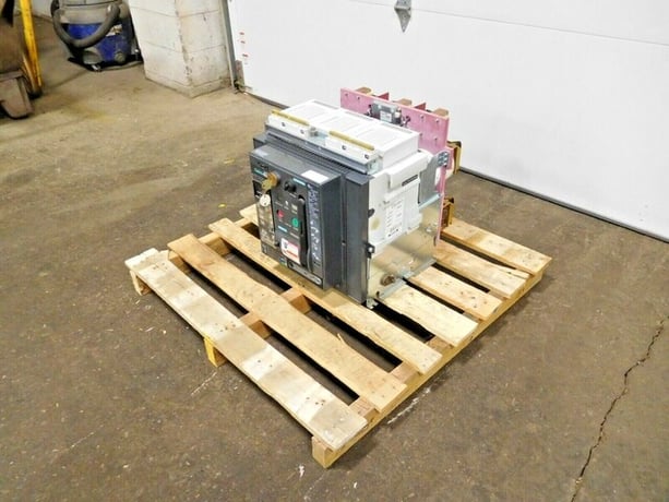 1600 Amps, Siemens, WLF2A316, Integrated cubicle bus power circuit breaker, with Siemens ETU745 trip unit - Image 5