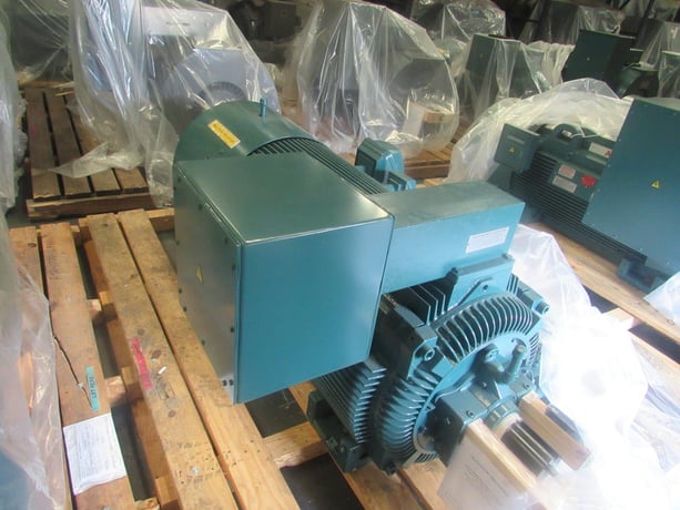 700 HP 1800 RPM Baldor Rel, Frame 5012Z, TEFCSB, API 541, new, 2300/4160 Volts (3 available) - Image 2