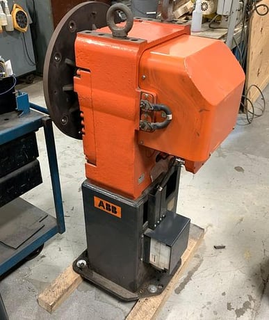 ABB, IRB 2400, robotic laser welding cell w/dual ABB IBRP 2000L dual trunnions, 2007 - Image 10