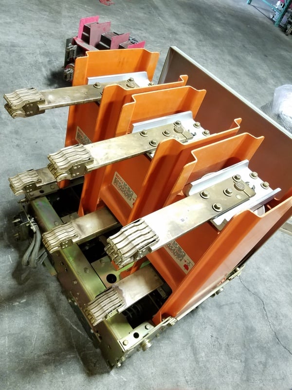 1200 Amps, General Electric, VB1-13.8-1000-3, 125 VDC - Image 2