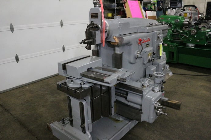 20" Rockford shaper, 22" stroke, universal t-slotted table, heavy duty vise, 7.5 HP, low hours - Image 7