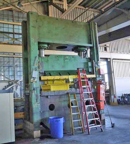 600 Ton, Pacific #600-D10-54, hydraulic press, 18" stroke, 123" x54" bed, #10742 - Image 4