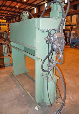 .105" x 5' Red Bud #G18L-60, Cut-To-Length line shear, hydraulic actuated, 1985 - Image 4