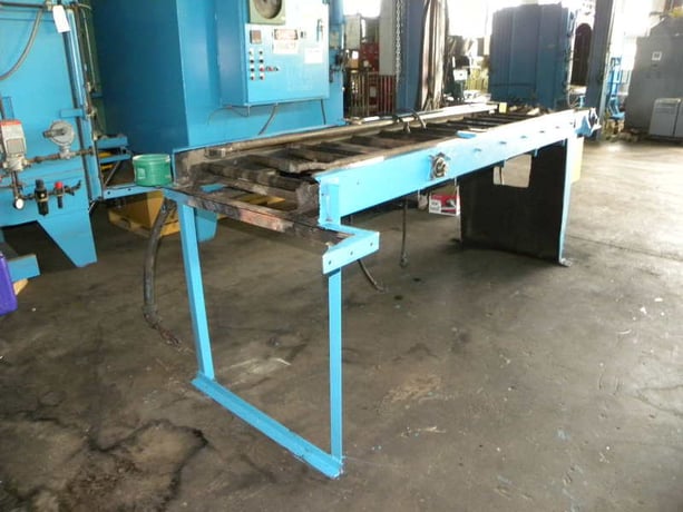 24" width x 18" height x 36" L Ipsen T-8, 2-zone internal quench furnace, 1850°F, gas fired, load & unload - Image 5