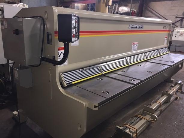 1/4" x 12' Accurshear #625012, hydraulic shear, 36" Back Gauge, 10' sq arm, 19 holddowns, 20 HP, new - Image 3