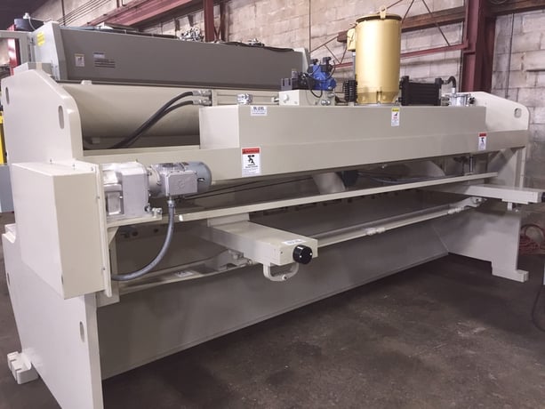 1/4" x 12' Accurshear #625012, hydraulic shear, 36" Back Gauge, 10' sq arm, 19 holddowns, 20 HP, new - Image 5