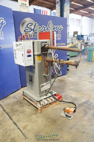 50 KVA Standard #AR3-30-50, 33" throat, Janda 105 Microprocessor, foot pedal, #A6222 - Image 1