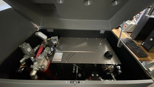18.5/22 KW HP 3500 RPM Yaskawa, Frame 1801, type GEER-K, old surp, 220VA, 150VF - Image 2