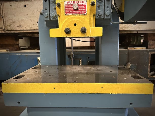 60 Ton, Rousselle #6, OBI press, 4" stroke, 12.5" Shut Height, 3.5"adj., 110 SPM,air clutch & brake, 1968 - Image 6