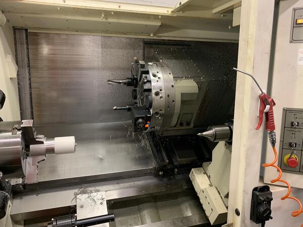 Victor #VTurn-A26/85, 31.4" swing, 10" chuck, 2.9" bar, Fanuc 0TD, 3500 RPM, programmable tailstock, 2012 - Image 2